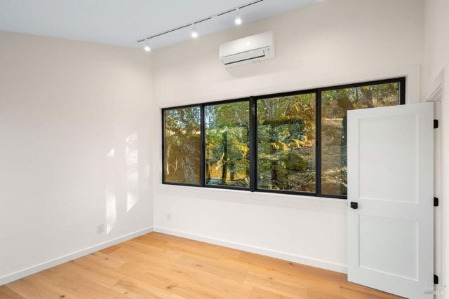 1160 Dance Dr, Sonoma, CA 95476