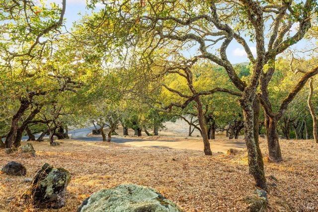 1160 Dance Dr, Sonoma, CA 95476