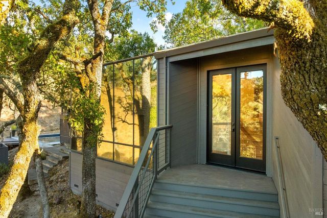 1160 Dance Dr, Sonoma, CA 95476