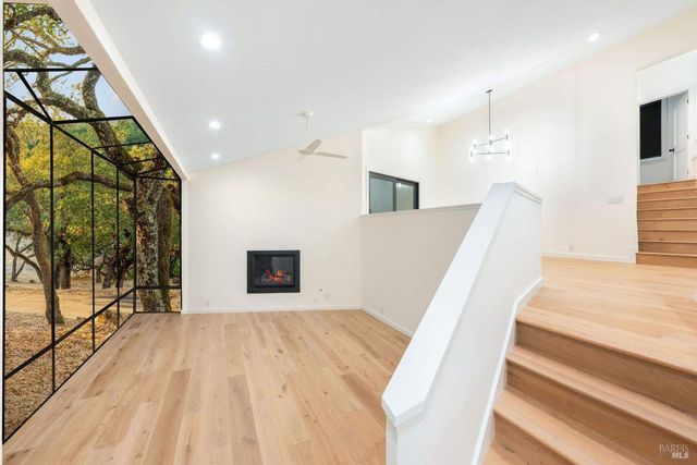 1160 Dance Dr, Sonoma, CA 95476