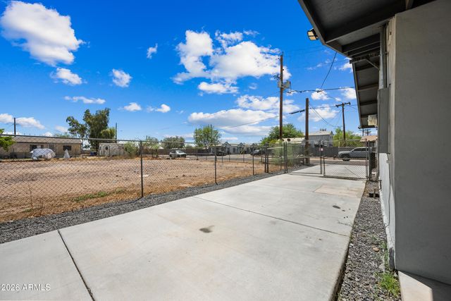 22 E RIVERSIDE Street, Phoenix, AZ 85040
