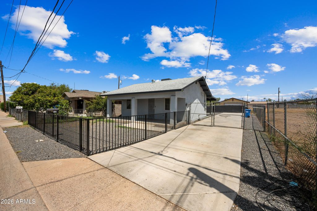 22 E RIVERSIDE Street, Phoenix, AZ 85040