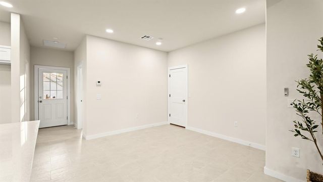 1867 Rockford Drive, Eufaula, OK 74432