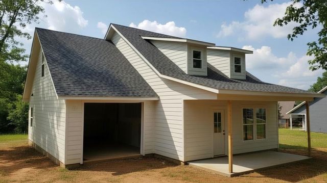1867 Rockford Drive, Eufaula, OK 74432