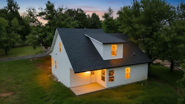 1867 Rockford Drive, Eufaula, OK 74432