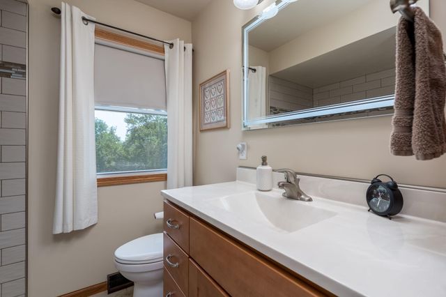 48186 Old River Bluff Road, Saint Peter, MN 56082