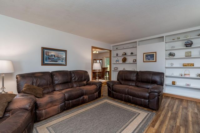 48186 Old River Bluff Road, Saint Peter, MN 56082