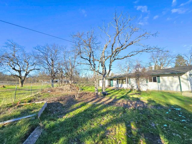 11220 Duggan Road, Central Point, OR 97502