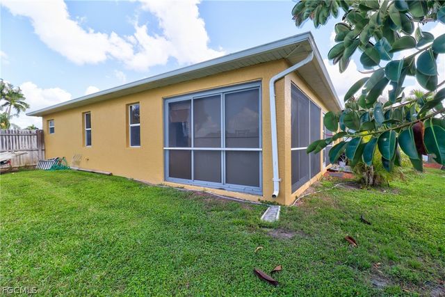 13400 Red Maple CIR, North Fort Myers, FL 33903