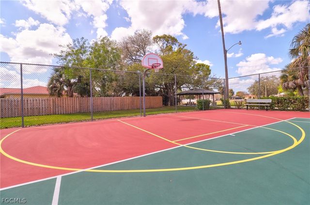 13400 Red Maple CIR, North Fort Myers, FL 33903