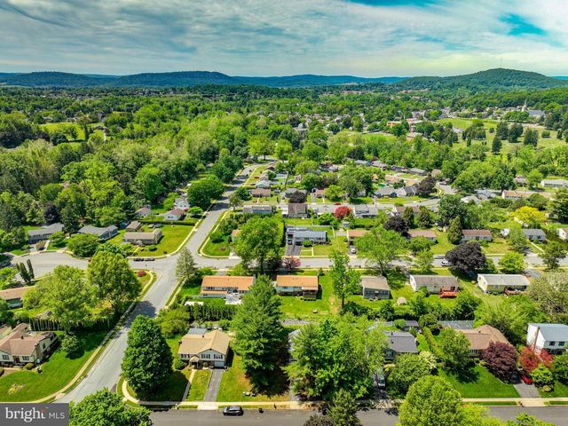203 CATHY ANN DR, Reading, PA 19606