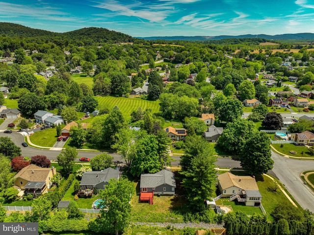 203 CATHY ANN DR, Reading, PA 19606