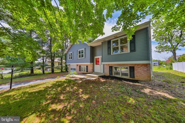 203 CATHY ANN DR, Reading, PA 19606
