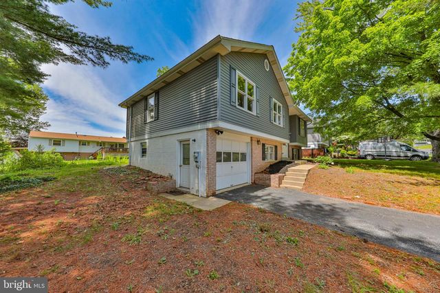 203 CATHY ANN DR, Reading, PA 19606