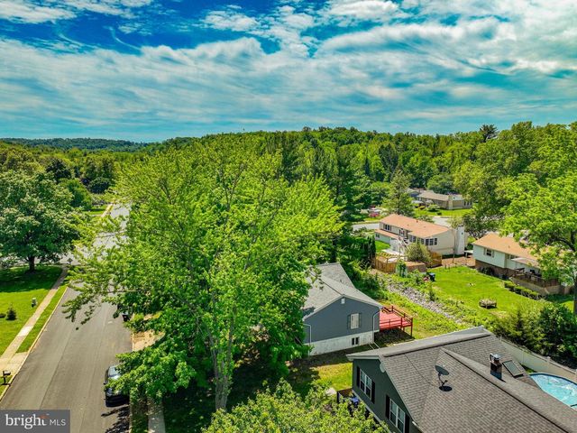 203 CATHY ANN DR, Reading, PA 19606