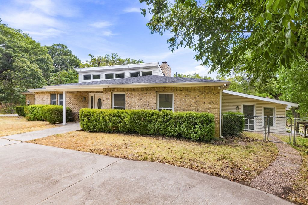 6049 W Red Bird Lane, Dallas, TX 75236 — exterior