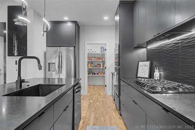 1129 W Fargo Lane, Broken Arrow, OK 74012