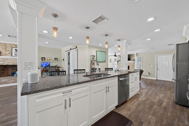 4710 W TRILBY AVENUE, Tampa, FL 33616