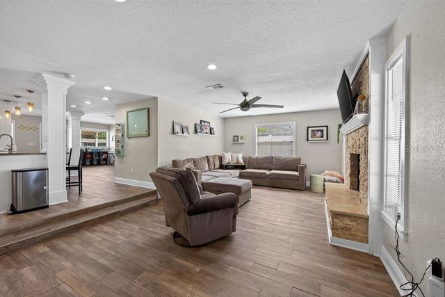 4710 W TRILBY AVENUE, Tampa, FL 33616