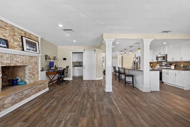 4710 W TRILBY AVENUE, Tampa, FL 33616