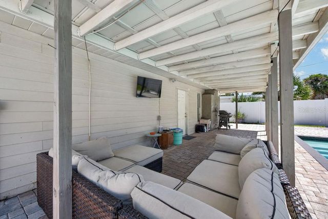 4710 W TRILBY AVENUE, Tampa, FL 33616