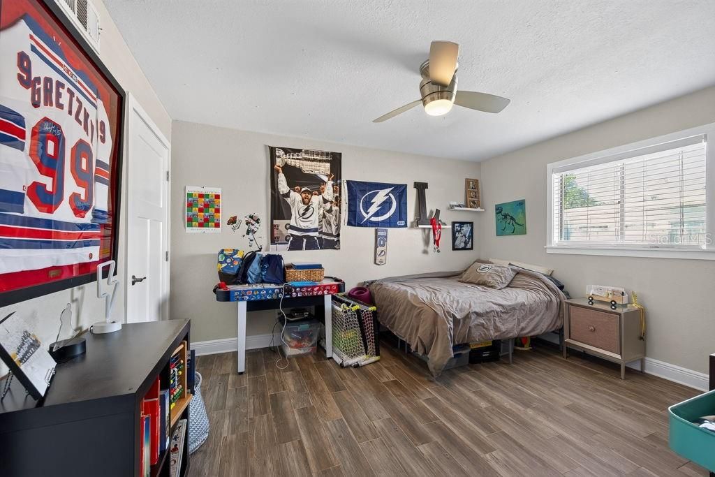 Image 36 of property listing at 4710 W TRILBY AVENUE, Tampa, FL 33616