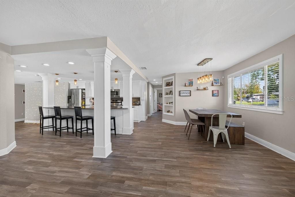 Image 5 of property listing at 4710 W TRILBY AVENUE, Tampa, FL 33616