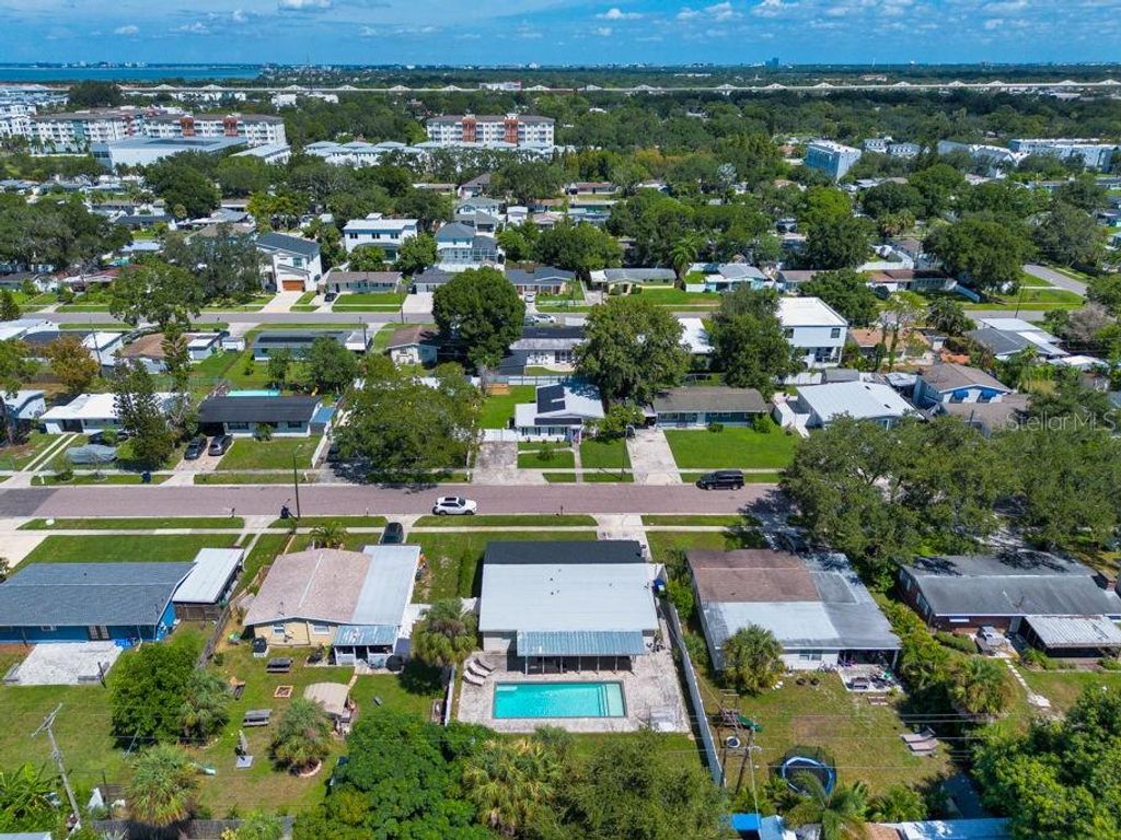 Image 61 of property listing at 4710 W TRILBY AVENUE, Tampa, FL 33616