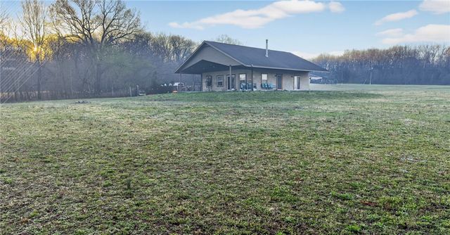 19724 Fisher Ford Road, Siloam Springs, AR 72761