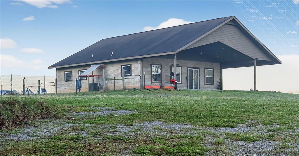 19724 Fisher Ford Road, Siloam Springs, AR 72761