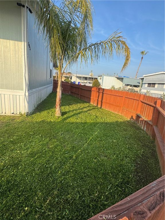 Image 3 of property listing at 6601 Eucalyptus, Bakersfield, CA 93306