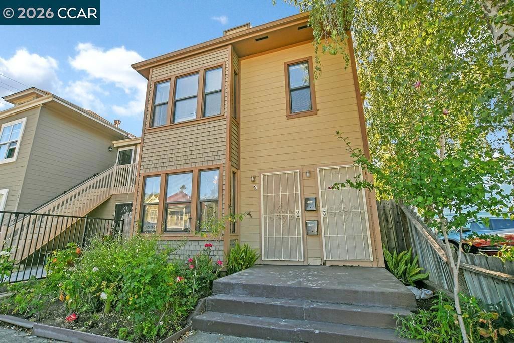 Image 1 of property listing at 1319 1321 Sacramento Street, Vallejo, CA 94590
