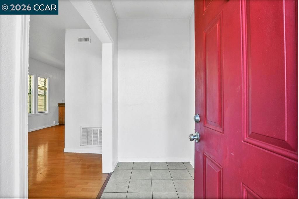 Image 3 of property listing at 1319 1321 Sacramento Street, Vallejo, CA 94590