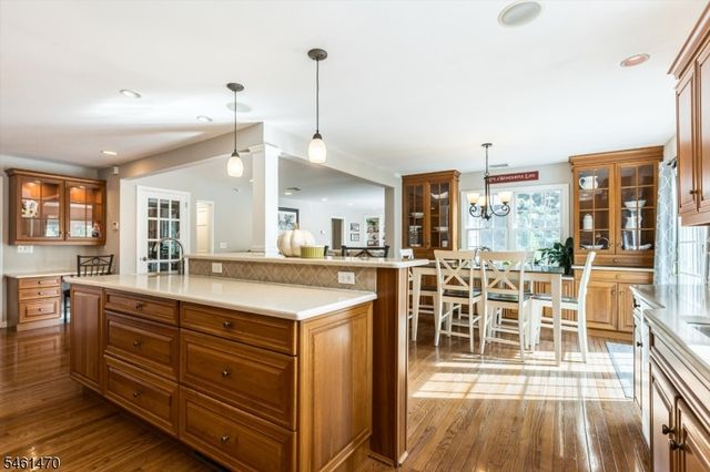 22 Sloping Hill Ter, Wayne Twp., NJ 07470