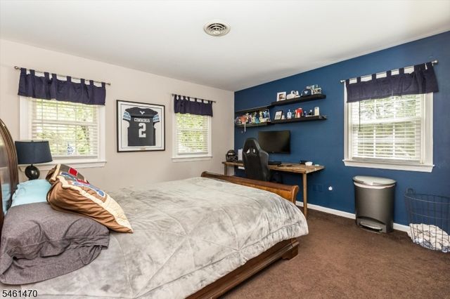 22 Sloping Hill Ter, Wayne Twp., NJ 07470