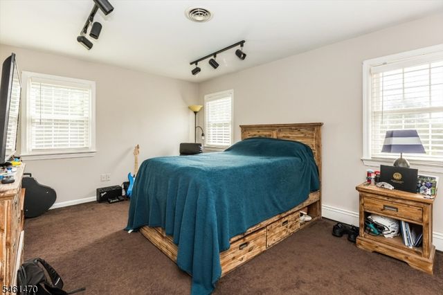 22 Sloping Hill Ter, Wayne Twp., NJ 07470