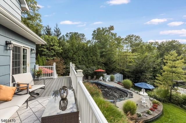 22 Sloping Hill Ter, Wayne Twp., NJ 07470