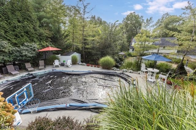 22 Sloping Hill Ter, Wayne Twp., NJ 07470