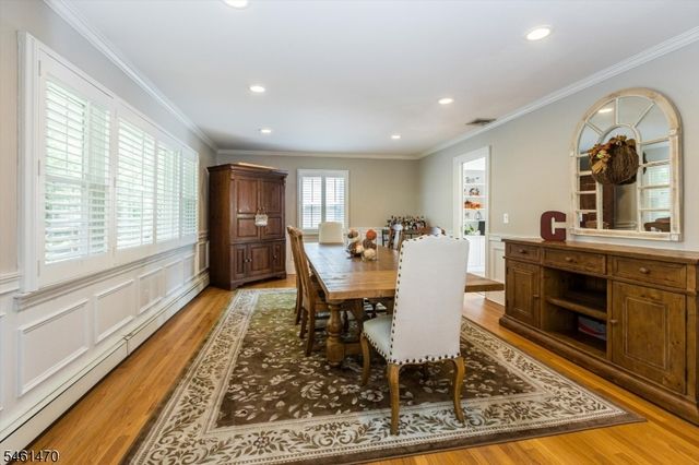 22 Sloping Hill Ter, Wayne Twp., NJ 07470