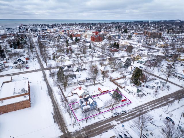 509 E Filer Street, Ludington, MI 49431