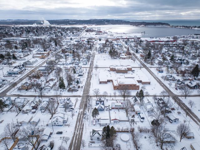 509 E Filer Street, Ludington, MI 49431