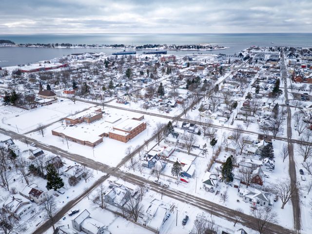 509 E Filer Street, Ludington, MI 49431