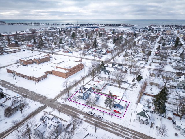 509 E Filer Street, Ludington, MI 49431