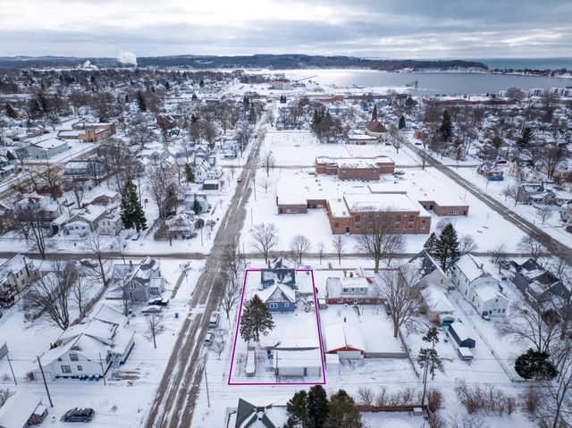 509 E Filer Street, Ludington, MI 49431