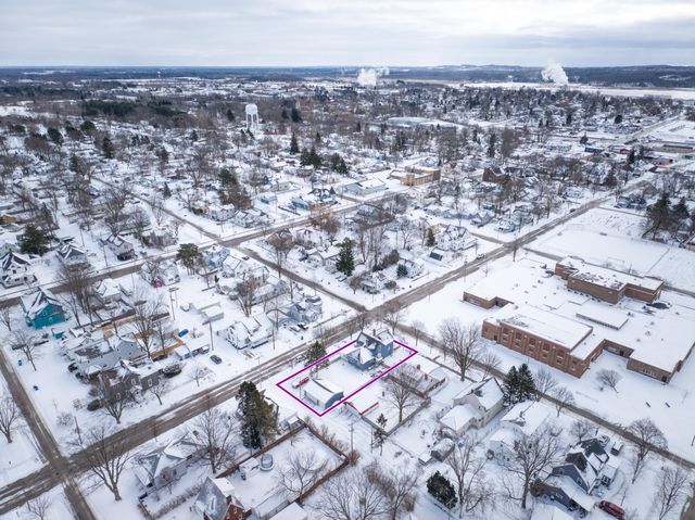 509 E Filer Street, Ludington, MI 49431