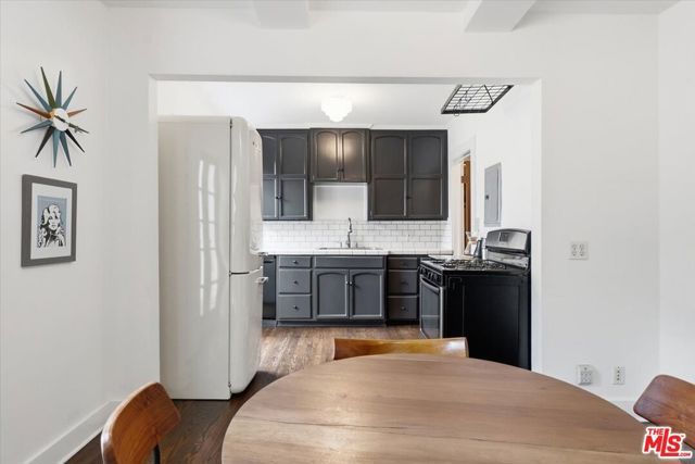6202 Banner Avenue 1, Los Angeles, CA 90038