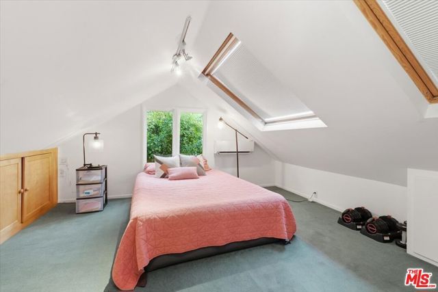 6202 Banner Avenue 1, Los Angeles, CA 90038