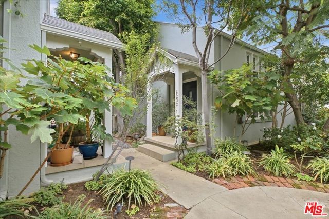 6202 Banner Avenue 1, Los Angeles, CA 90038