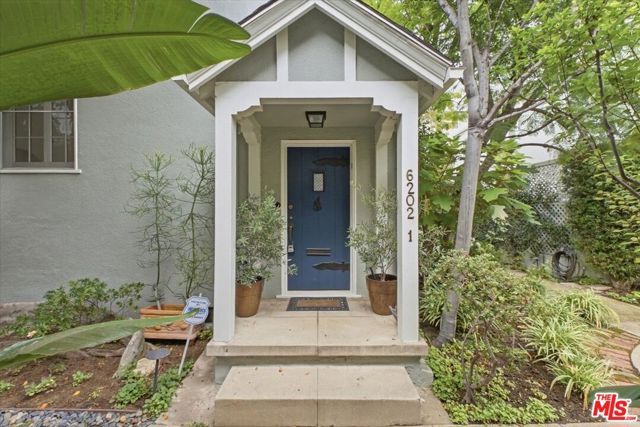 6202 Banner Avenue 1, Los Angeles, CA 90038