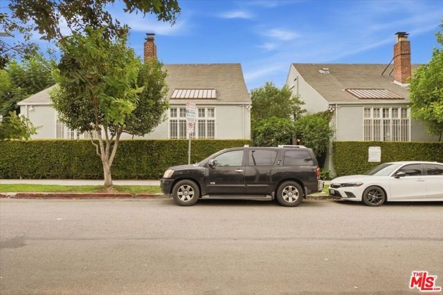 6202 Banner Avenue 1, Los Angeles, CA 90038